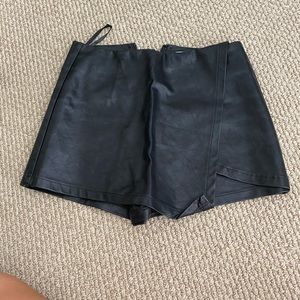 Super cute worn once skort